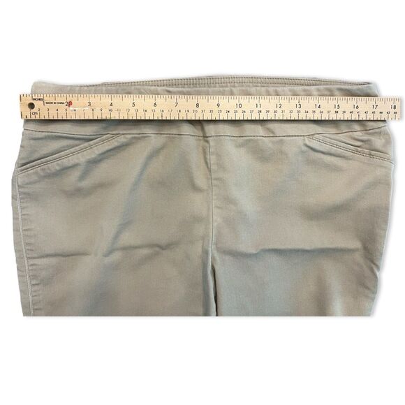 Women’s Size 12 Pull On Tan Khaki Straight Leg Pants - Picture 5 of 7